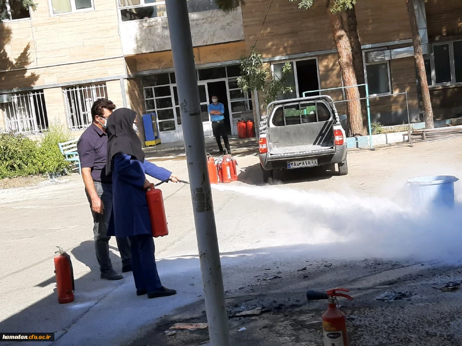 برگزاری دوره آموزشی اطفای حریق در پردیس شهید باهنر  4