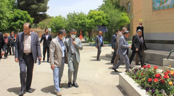 نقطه مشترک همه ی اعضای حاضر، رفع مشکلات پردیس های استان است 7