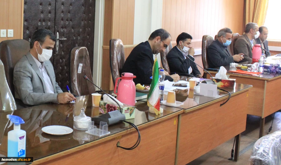 نقطه مشترک همه ی اعضای حاضر، رفع مشکلات پردیس های استان است 12