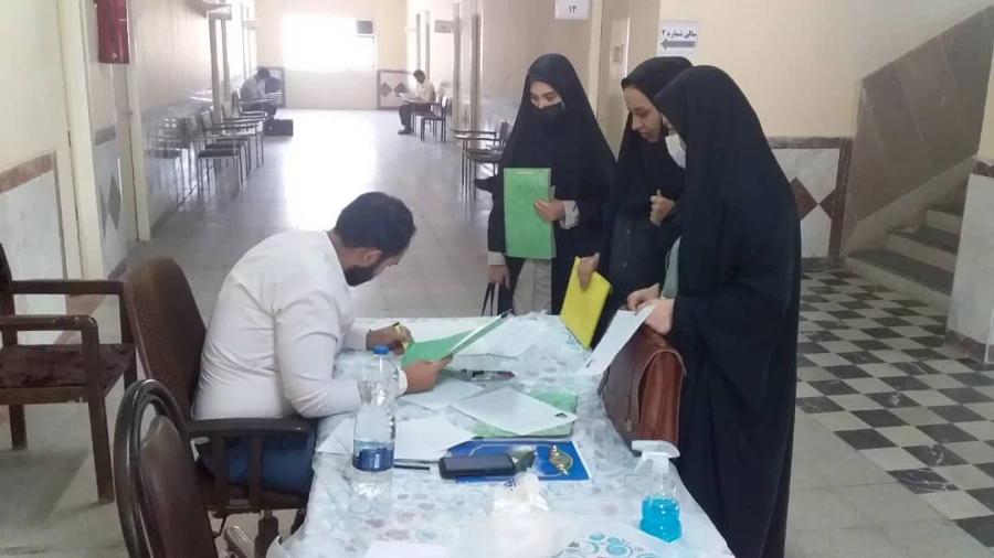 به طور میانگین، روزانه بین 150 تا 170 نفر از پذیرفته شدگان، مصاحبه تخصصی می شوند  5