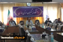 شورای صنفی بازوی توانمند و  پل ارتباطی میان مسئولین ودانشجو معلمان است

 2