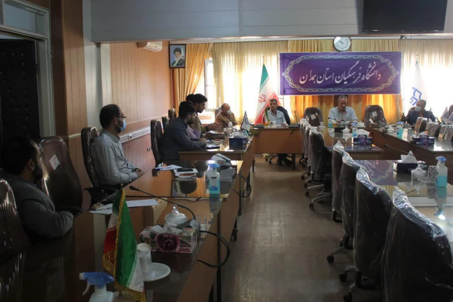 شورای صنفی بازوی توانمند و  پل ارتباطی میان مسئولین ودانشجو معلمان است

 4