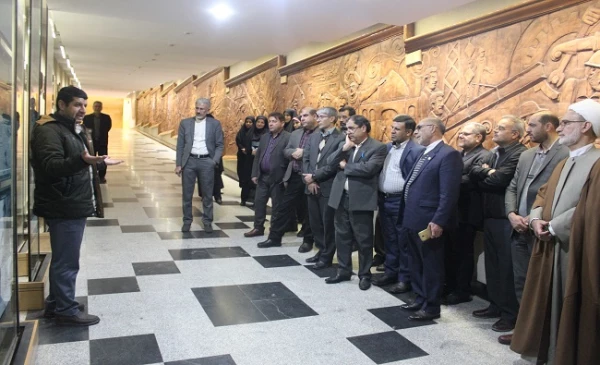 بازدید از باغ موزه دفاع مقدس همدان 9