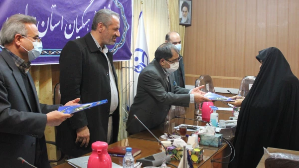 جلسه مدیریت با مسئولین و مدیران واحدهای مختلف پردیس های استان 5