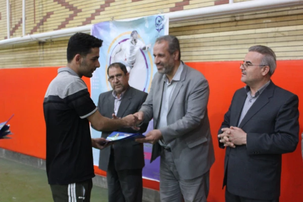 اولین لیگ فوتسال دانشجویی پردیس شهید مقصودی همدان 6