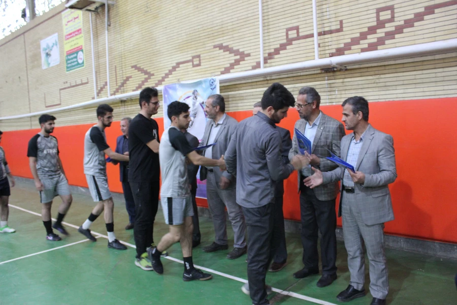 اولین لیگ فوتسال دانشجویی پردیس شهید مقصودی همدان 7