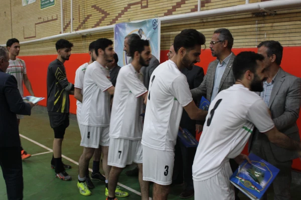 اولین لیگ فوتسال دانشجویی پردیس شهید مقصودی همدان 12