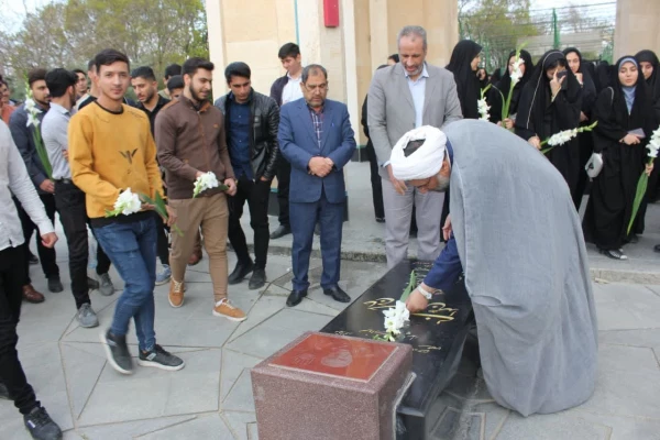 محفل انس با قرآن و ضیافت شهداء 3