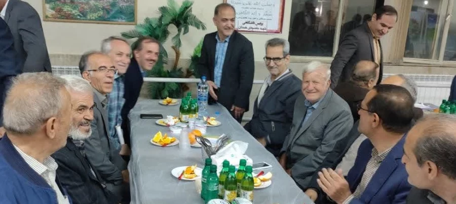 روایت تصویری دورهمی خانواده بزرگ دانشگاه فرهنگیان استان همدان 7