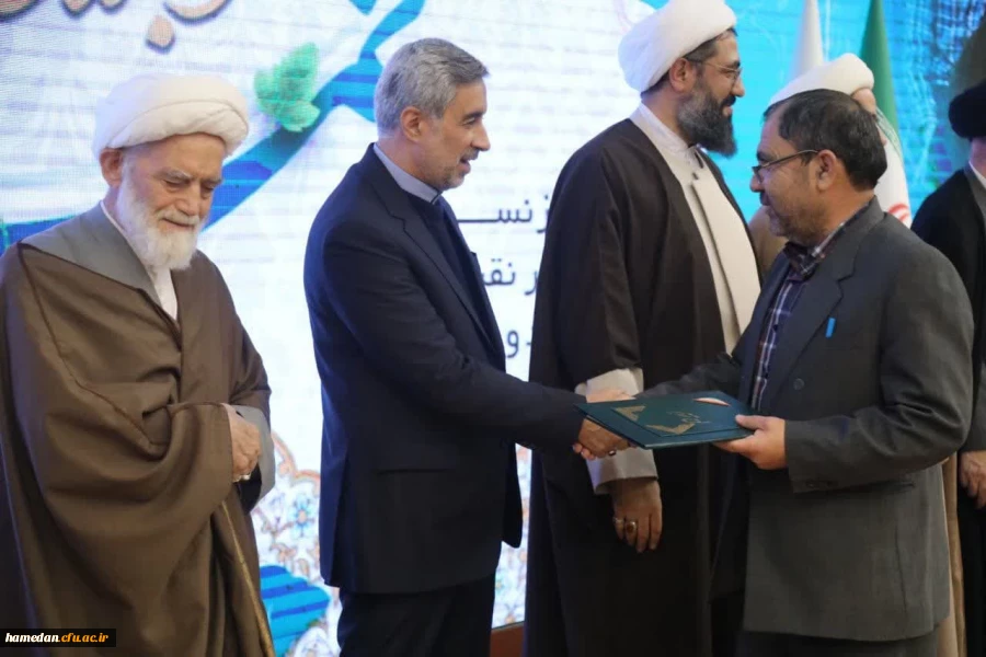  تقدیر از فعالیت های گسترده نماز در دانشگاه فرهنگیان همدان 2