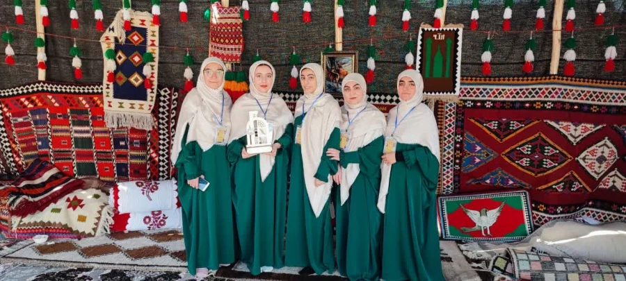 کسب مقام اول توسط دانشجو معلمان استان همدان (به صورت نمادین) در رشته منبت کاری در دومین جشنواره اقوام ویژه دانشگاه فرهنگیان استان بوشهر ۱۴۰۲ 6