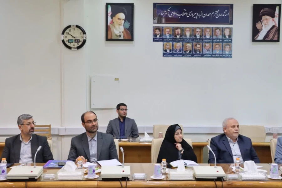 جلسه کمیته هیات امنای دانشگاه فرهنگیان استان همدان 9