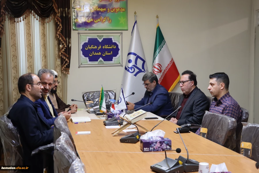 شهدای دانشجو معلمان با اهدای خون خود دست به فرهنگ سازی زده اند 2