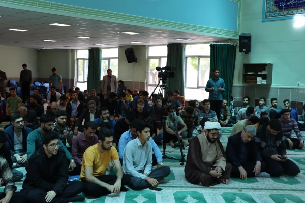 برگزاری کلاس هفتگی درس اخلاق در سیره معلمی در نمازخانه پردیس شهید مقصودی همدان 4