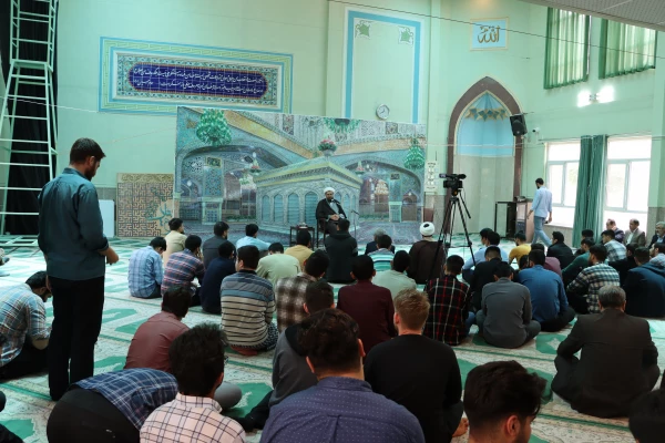برگزاری کلاس هفتگی درس اخلاق در سیره معلمی در نمازخانه پردیس شهید مقصودی همدان 6