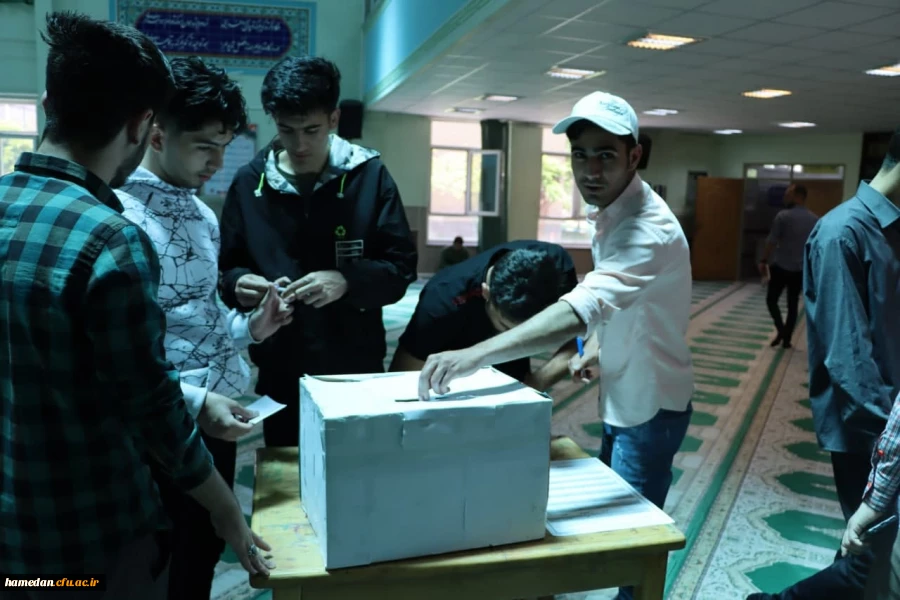 نفرات برگزیده انتخابات شورای صنفی پردیس شیهد مقصودی مشخص شدند 2