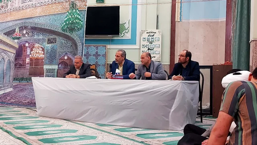 جلسه پرسش و پاسخ دانشجویی با حضور مسئولان در نمازخانه پردیس 5