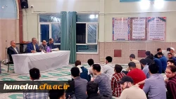 جلسه پرسش و پاسخ دانشجویی با حضور مسئولان در نمازخانه پردیس 7