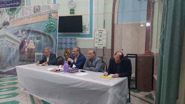 جلسه پرسش و پاسخ دانشجویی با حضور مسئولان در نمازخانه پردیس 8