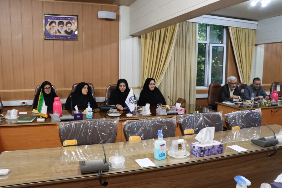 جلسه هم اندیشی و هم فکری اعضای هیات علمی دانشگاه فرهنگیان همدان برگزار گردید 6