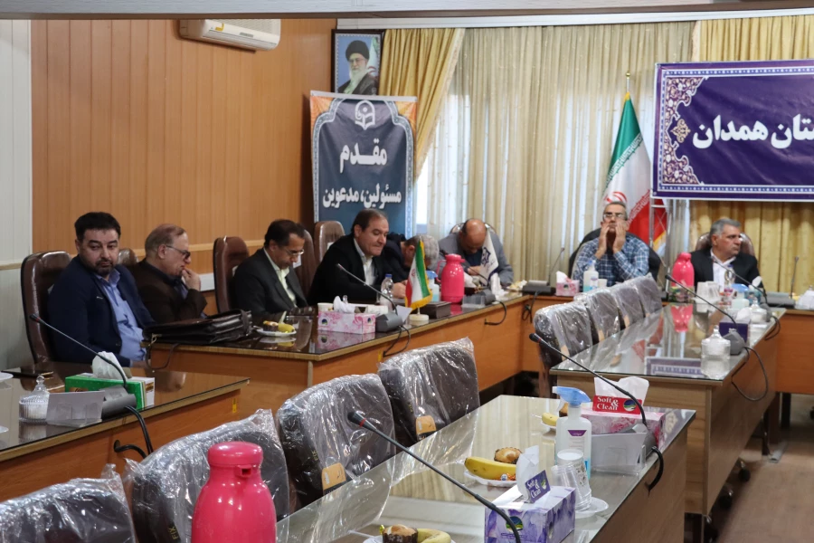 جلسه هم اندیشی و هم فکری اعضای هیات علمی دانشگاه فرهنگیان همدان برگزار گردید 7