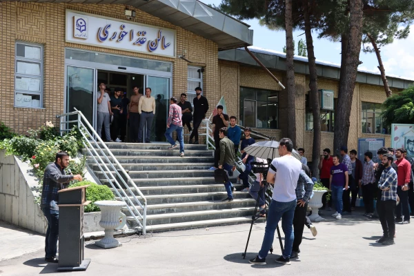 تریبون آزاد دانشجویی با موضوع انتخابات و مناظره کاندیداهای ریاست جمهوری 2