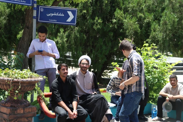 تریبون آزاد دانشجویی با موضوع انتخابات و مناظره کاندیداهای ریاست جمهوری 8