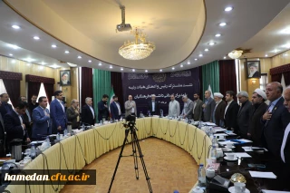 با حضور رئیس دانشگاه:

نشست مشترک اعضای هیات رئیسه و مدیران استانی برگزار شد