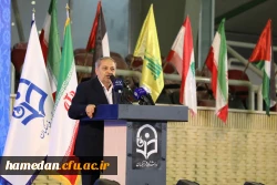 یک معلم با انگیزه و با صلاحیت جای نداشته ها در نظام تعلیم را پر می کند 2