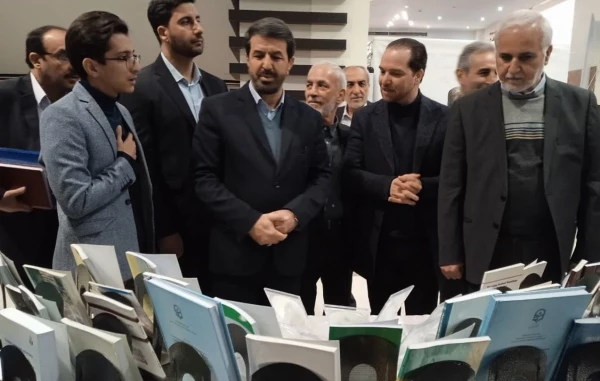 حضور فعال دانشگاه فرهنگیان همدان در نمایشگاه فن بازار 1403 3