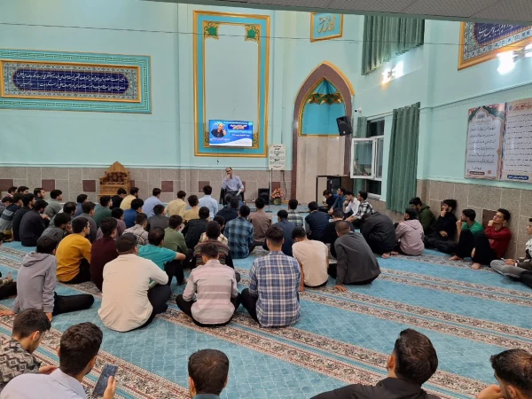 مدیر اداره حراست دانشگاه مقررات و قوانین دانشگاهی را تشریح نمود 3