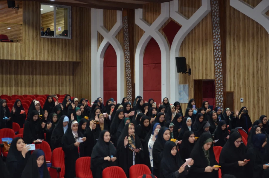 معلمی شغل نیست؛ معلمی سازنده ی روح و اندیشه ی جامعه است 8